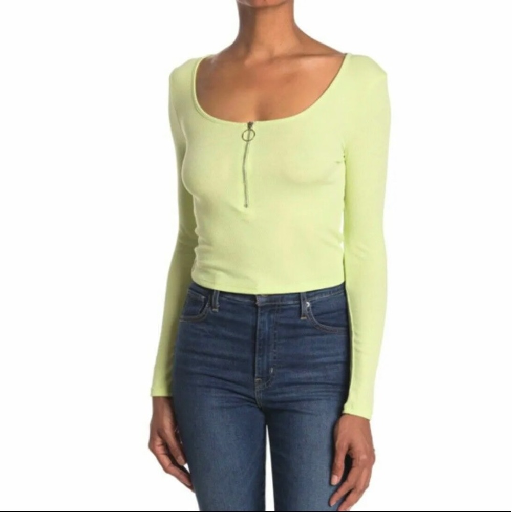 New Elodie Long Sleeves Ribbed Crop Neon Lime Green O-Ring Zipper Top Size XL.